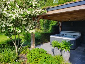 Spa landelijke tuin Hoeven